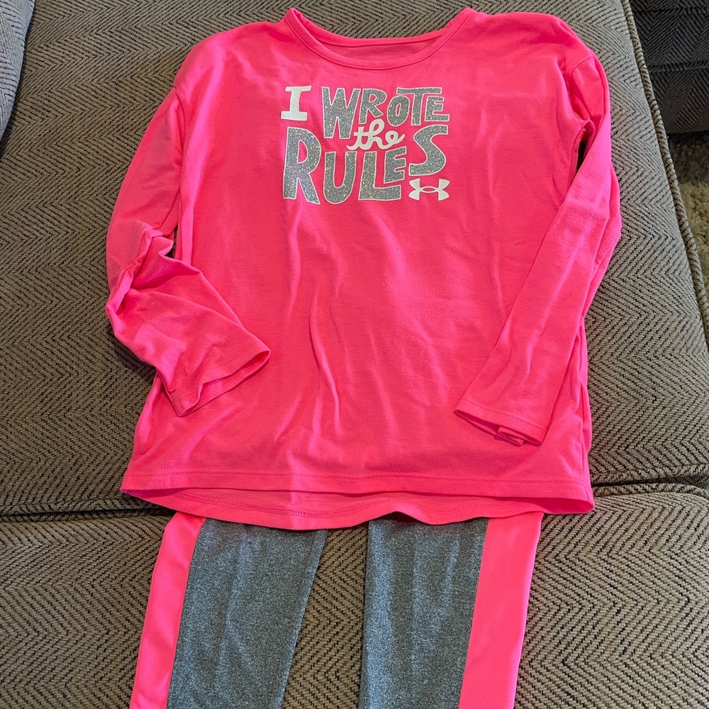 Girl’s Under Armour Set. Pink. 4T.